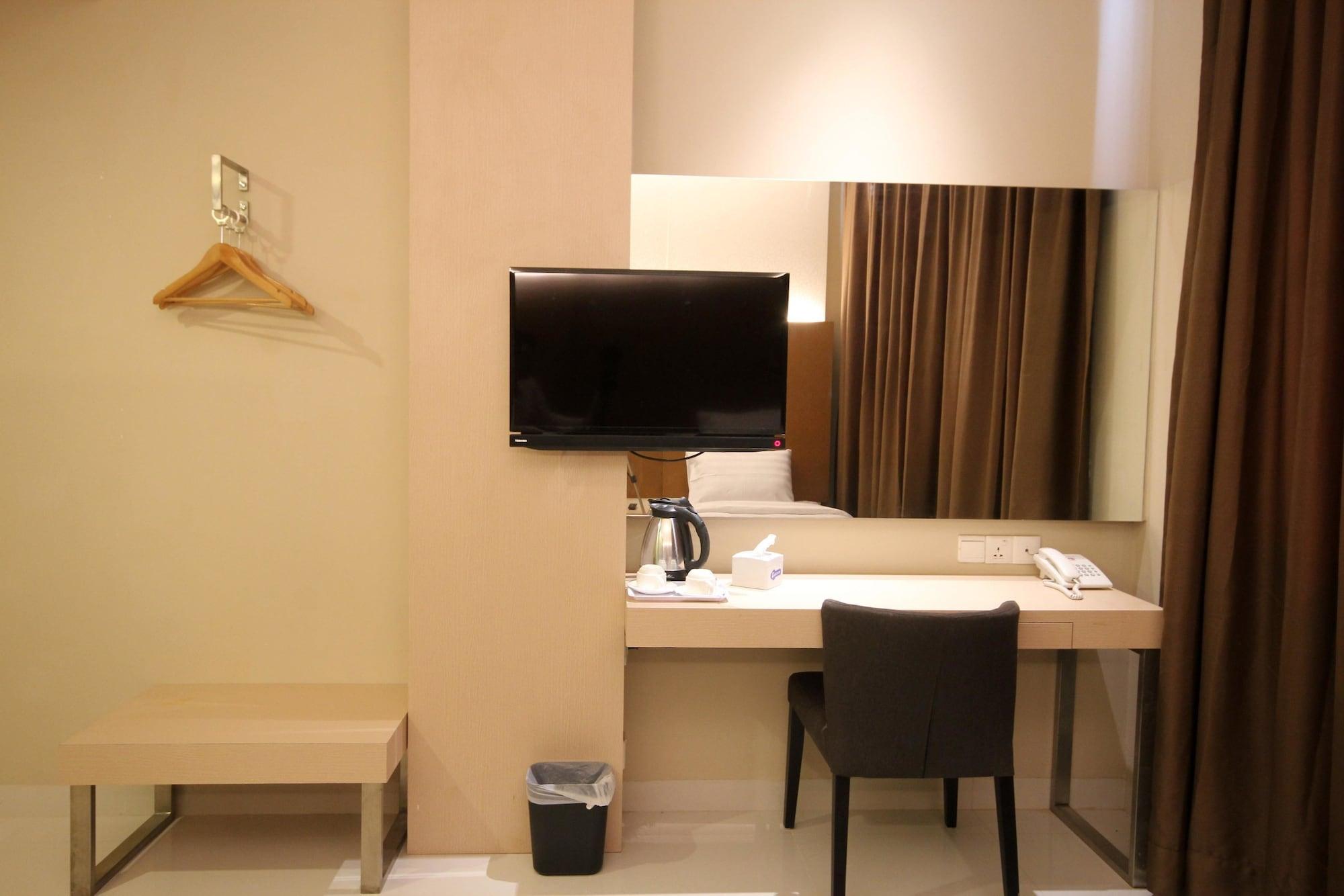 Os Hotel Airport Batam Kültér fotó