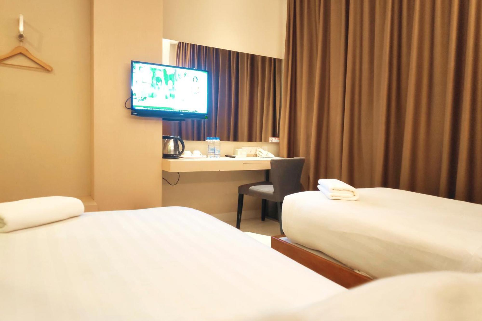 Os Hotel Airport Batam Kültér fotó