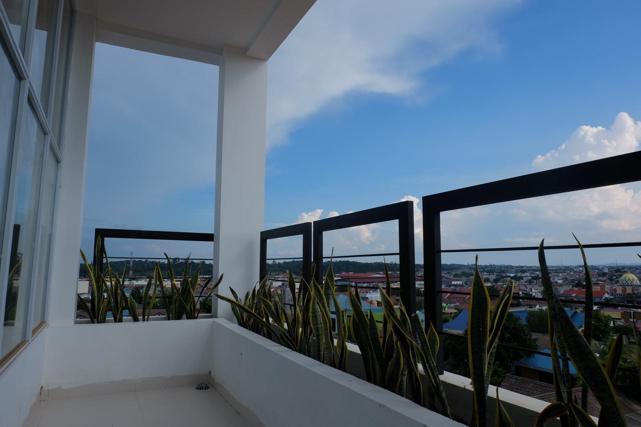Os Hotel Airport Batam Kültér fotó